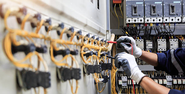 Professional Electrician technician working in Walnut Grove, GA